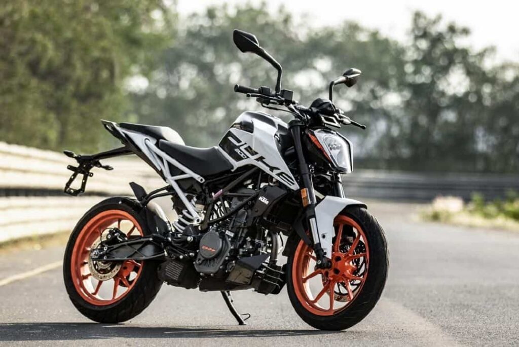 2020 KTM 200 Duke | Mileage | Specs | Images | Colors