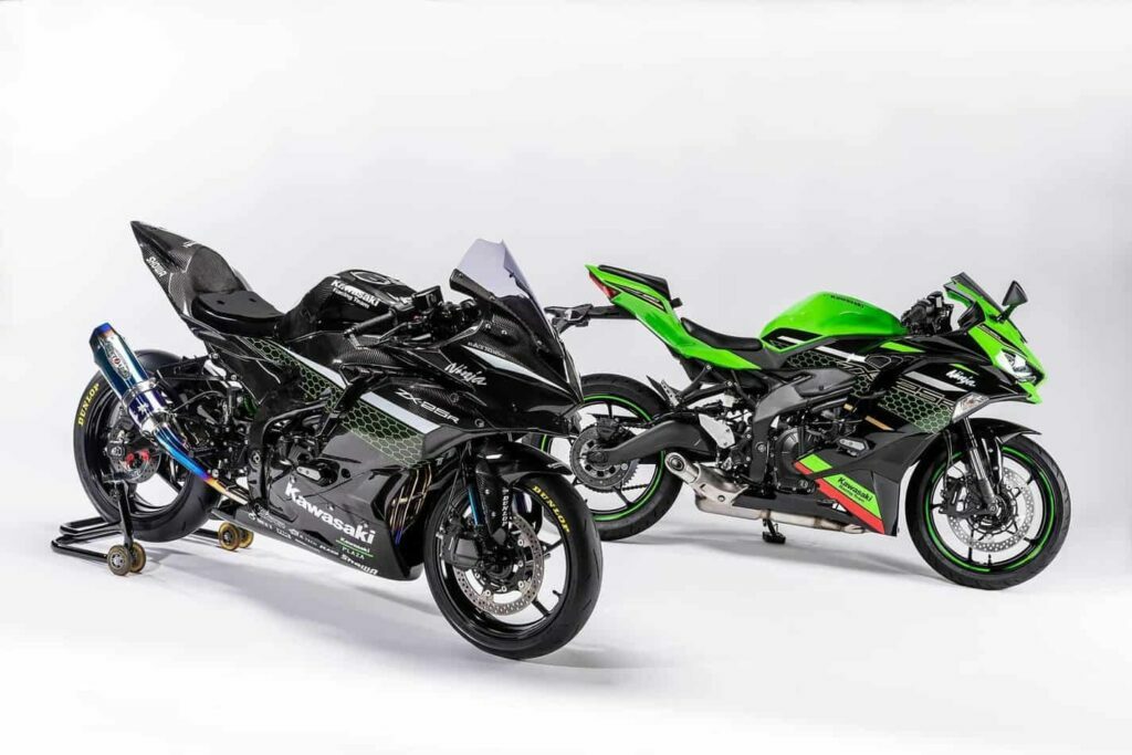 2020-Kawasaki-ZX25R-Black-Green-3