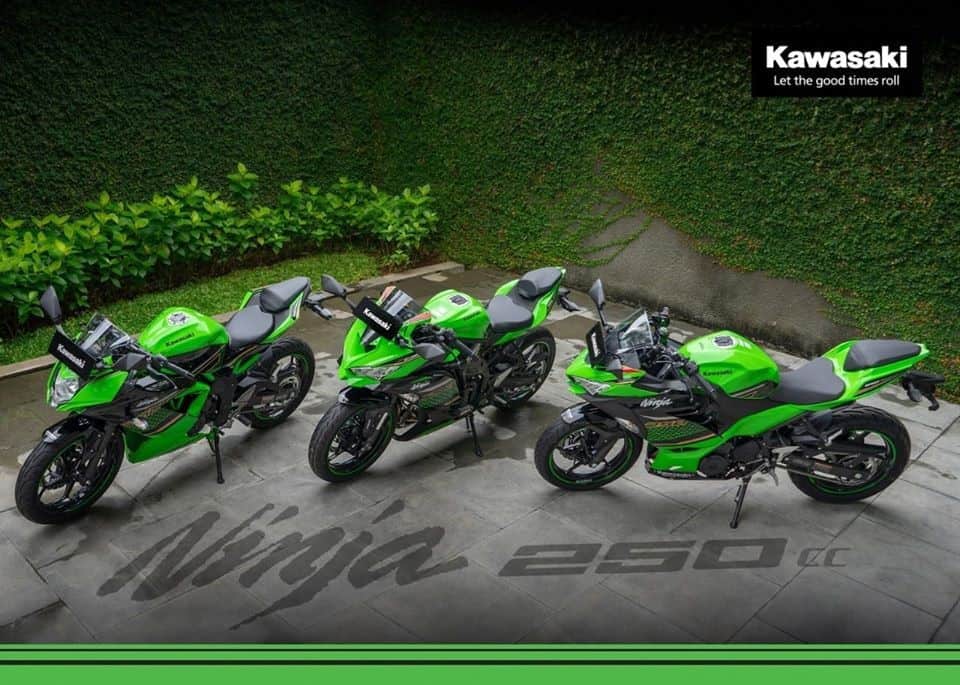 2021-Kawasaki-Z400-green-black - Best Motorcycle for a Beginner - micramoto.com