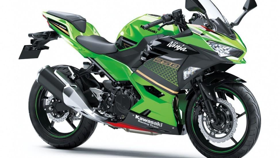 2020-Kawasaki-Ninja-250-Green-Black