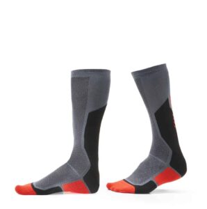 Moisture-Wicking-Socks-micramoto