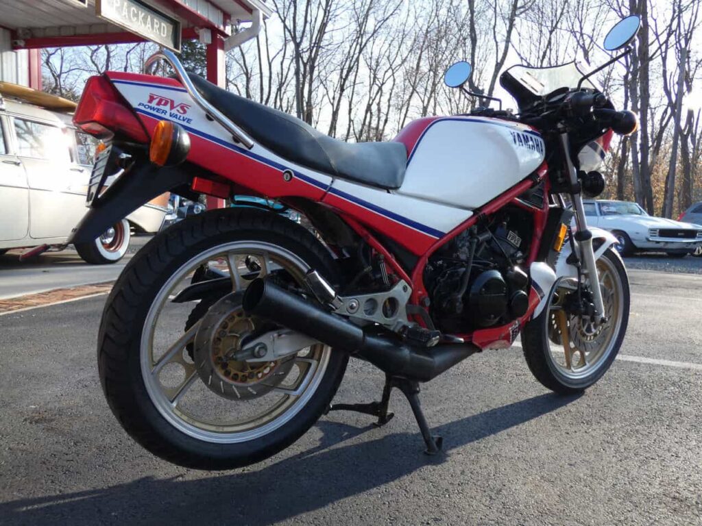 1984-yamaha-rz350-sportbike-red-white-micramoto-1