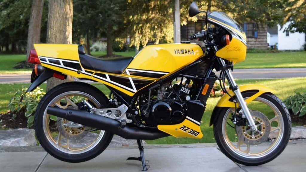 1984-yamaha-rz350-sportbike-yellow-black