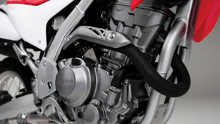 2020-Honda-CRF250L-Rally-engine-red