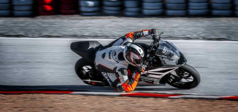 2020-ktm-rc-390-orange-black-micramoto