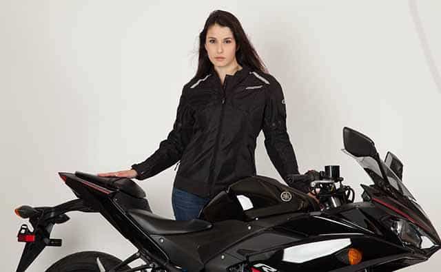 Best-Beginner-Motorcycles-For-Women-400cc-And-Under-micramoto