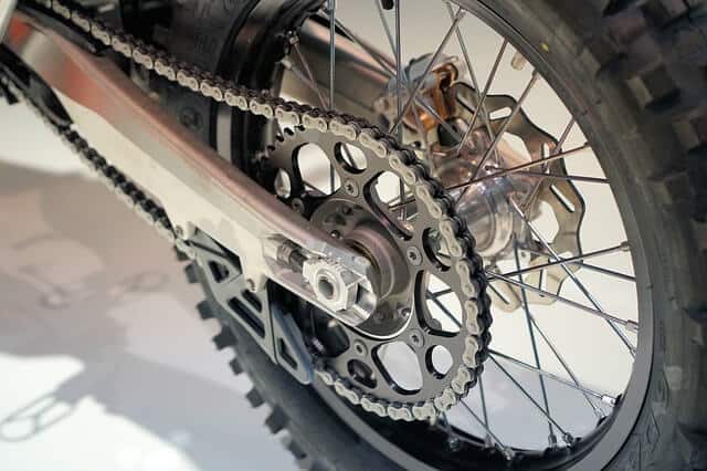 motorcycle-drive-chain