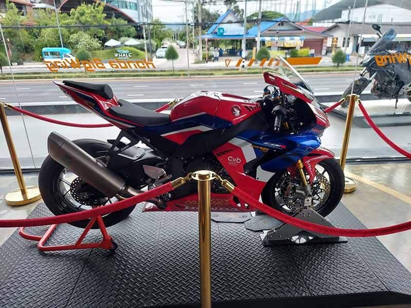 Honda-Big-Wing-Bangkok-Thailand (11)