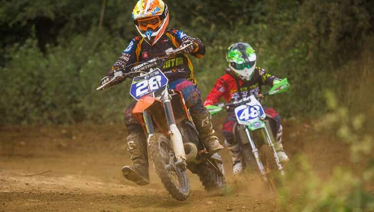 Are Lightest Full-Face Motorcycle Helmets Safer For Kids? | Micramoto