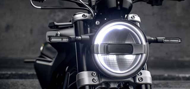 2022-husqvarna-svartpilen-250-headlight-micramoto