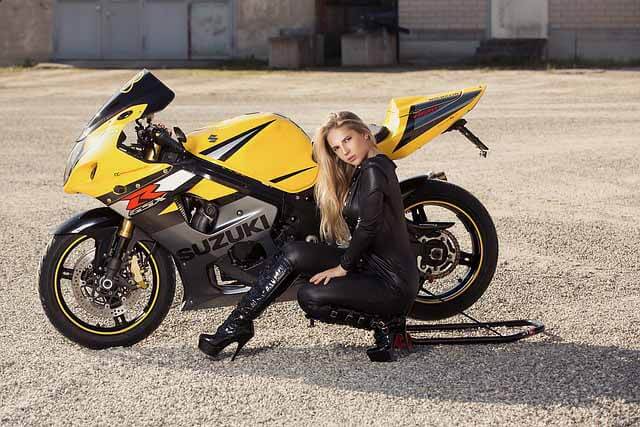 Best-Motorcycles-For-Petite-Female-micramoto (3)