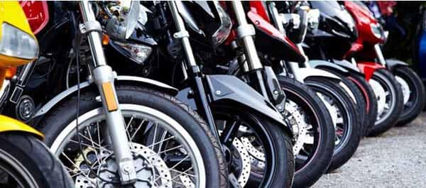 Proper-Motorcycle-Parking-Etiquettes-micramoto (3)