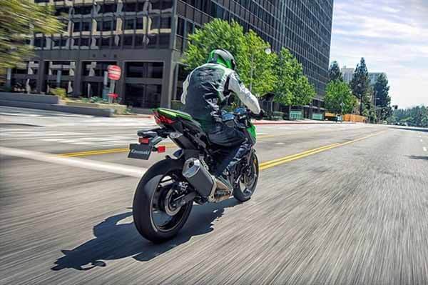 2022-Kawasaki-Z400-Green-Black-micramoto (3)