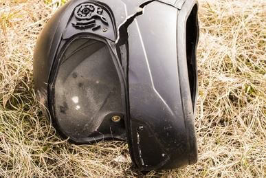 Helmet-in-an-accident-or-dropped-micramoto