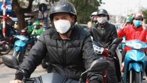 Wearing-a-Mask-on-a-Motorcycle-agvsport (2)