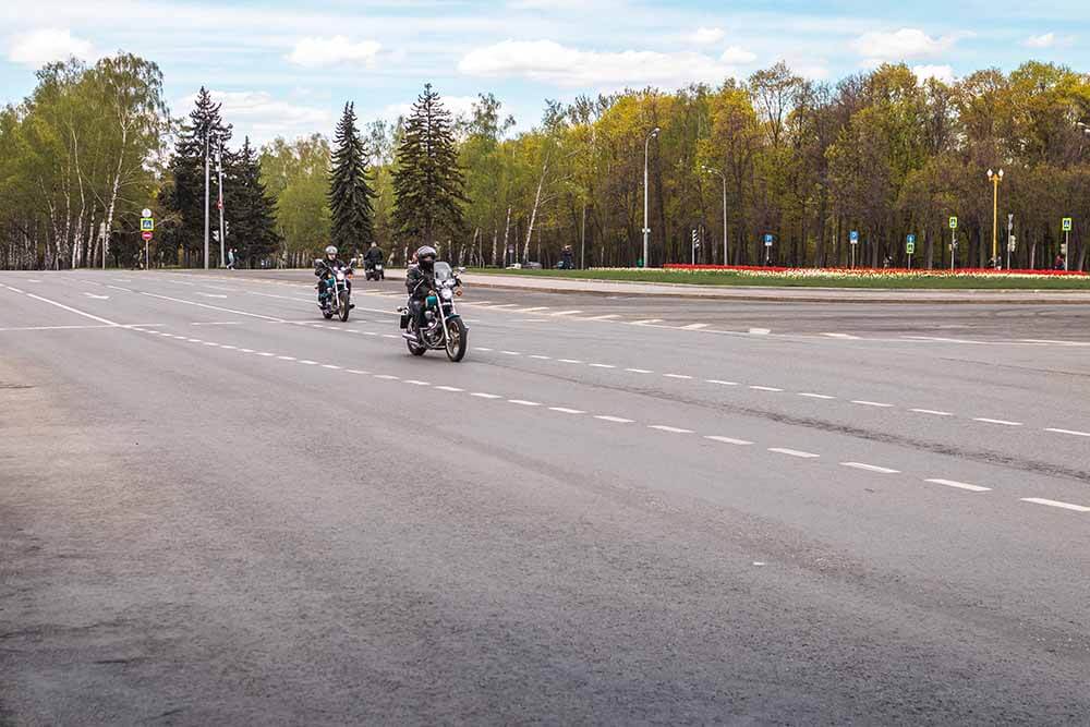 Look Ahead Motorcycle Slow Riding Techniques