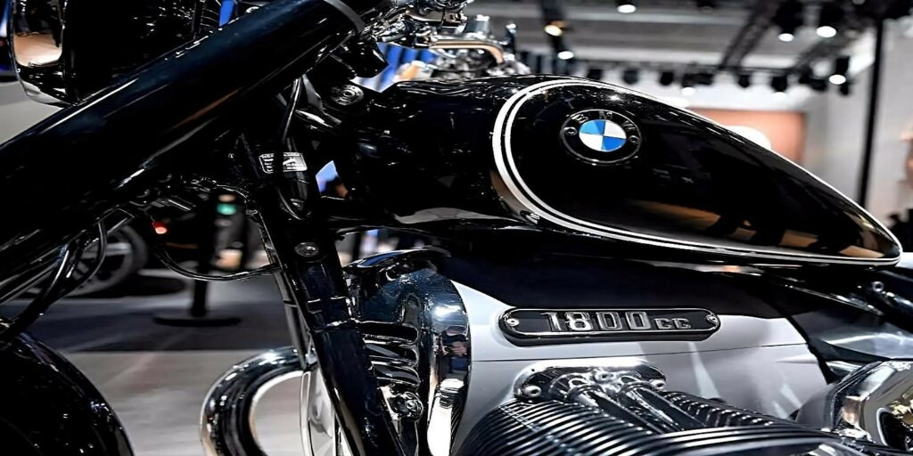 A close look at the huge 1,800 cc air-cooled boxer twin engine that came out with the BMW R18 supreme cruiser, boasting 91 horsepower at a revving 4,750 rpm. It's the biggest engine BMW Motorrad has made so far, with styling cues from the company’s rich history, including technical and visuals from the R5. And even though this power plant is brand new, it's still built to be just as reliable as the air-cooled boxer twins BMW has been making since 1923. You can compare it to the engine in a high-performance sports car like the 379-hp Porsche 911.